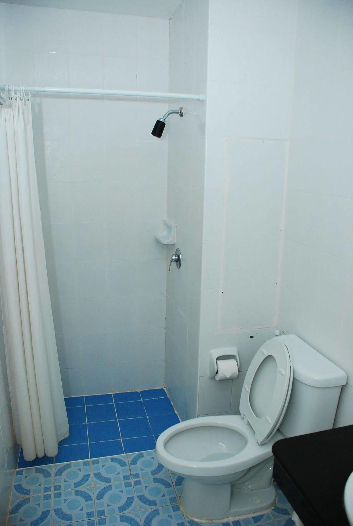 פראצ'ואפ קירי קאן Prachuap Beach Hotel מראה חיצוני תמונה