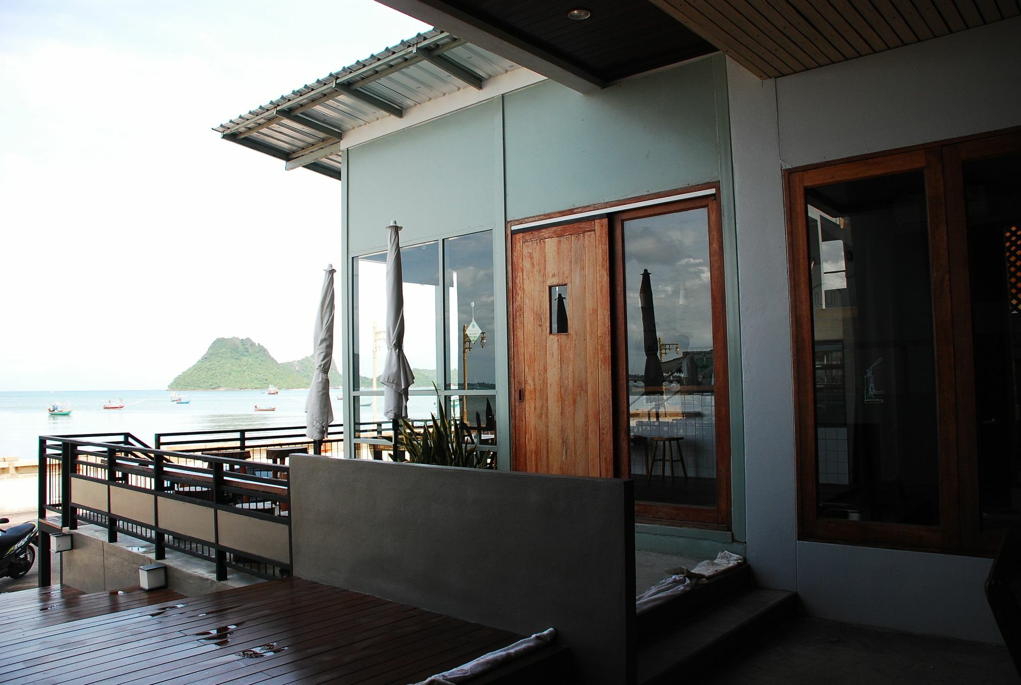 פראצ'ואפ קירי קאן Prachuap Beach Hotel מראה חיצוני תמונה